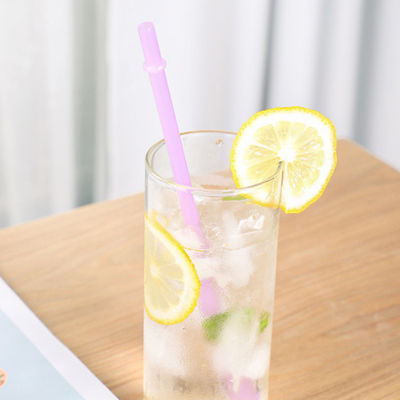 Το ουράνιο τόξο χρωμάτισε τα επαναχρησιμοποιήσιμα άχυρα 10,5 αντικατάστασης Tritan πλαστικά μέσα πολύ