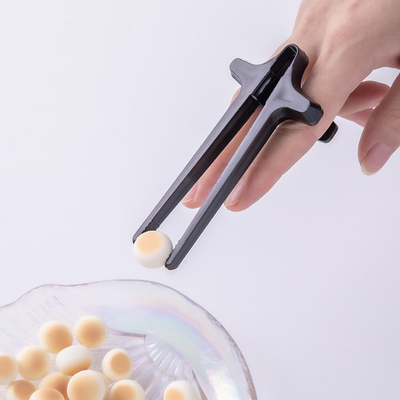 Kitchen Finger Chopsticks For Gamers With Helper