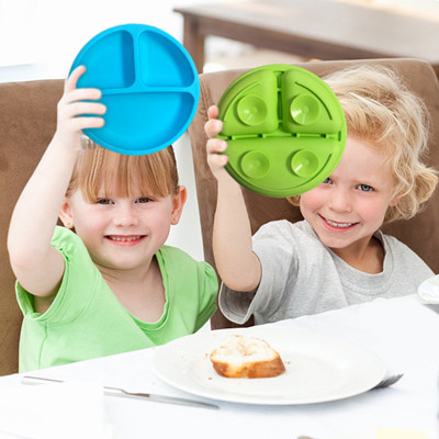Πιάτα σιλικόνης πολύχρωμα Baby Grade με αναρρόφηση και καπάκια