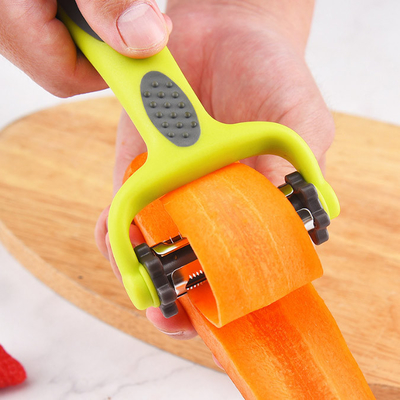 Περιστρέψιμο Peeler 3 ηλεκτρικών οικιακών εξοπλισμών ανοξείδωτου σε 1 για το λαχανικό πατατών